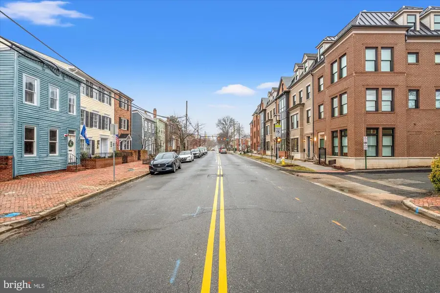 1328 Cameron St, Alexandria, VA 22314 - #3