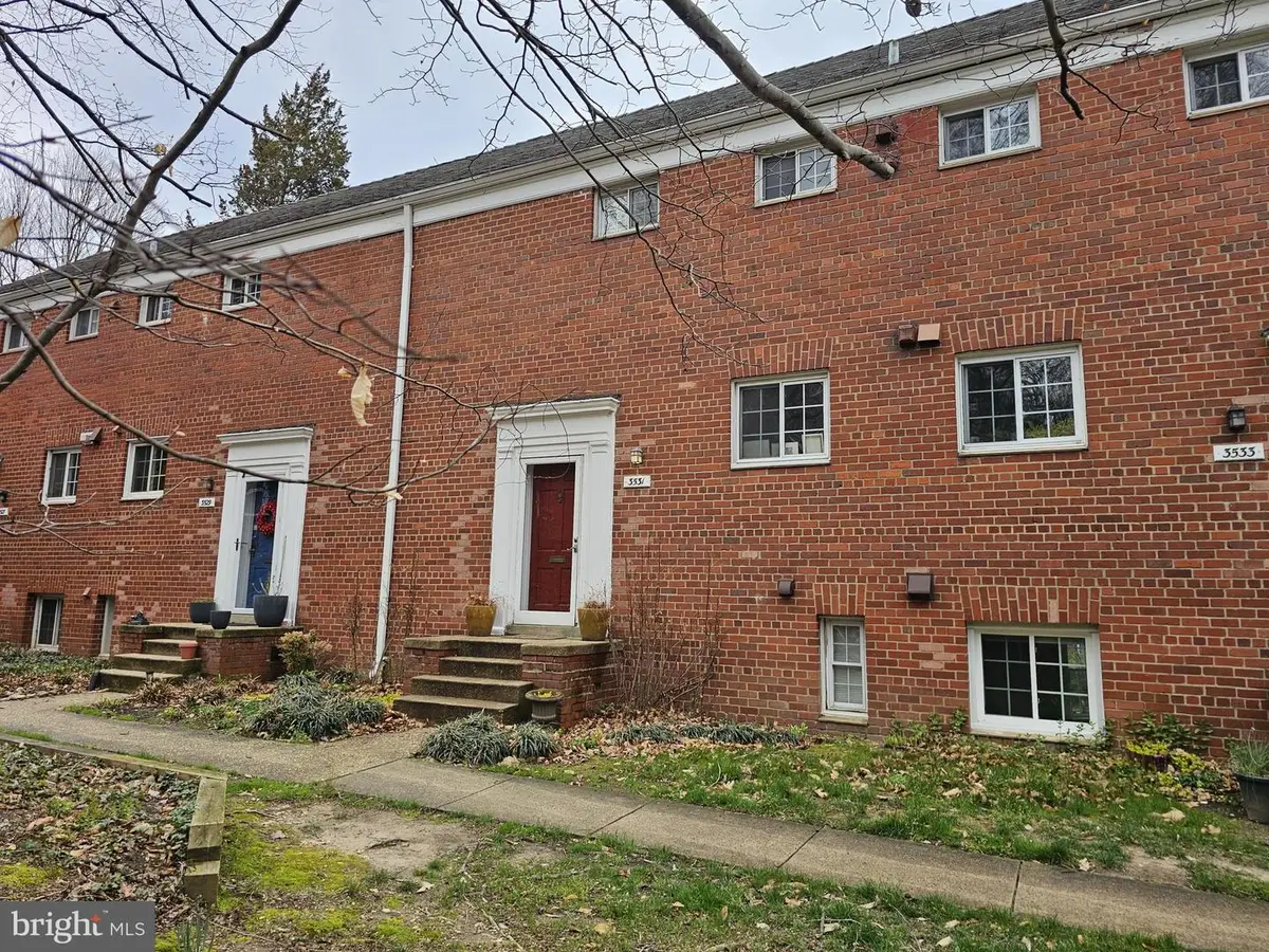 3531 Valley Dr, Alexandria, VA 22302 - #1