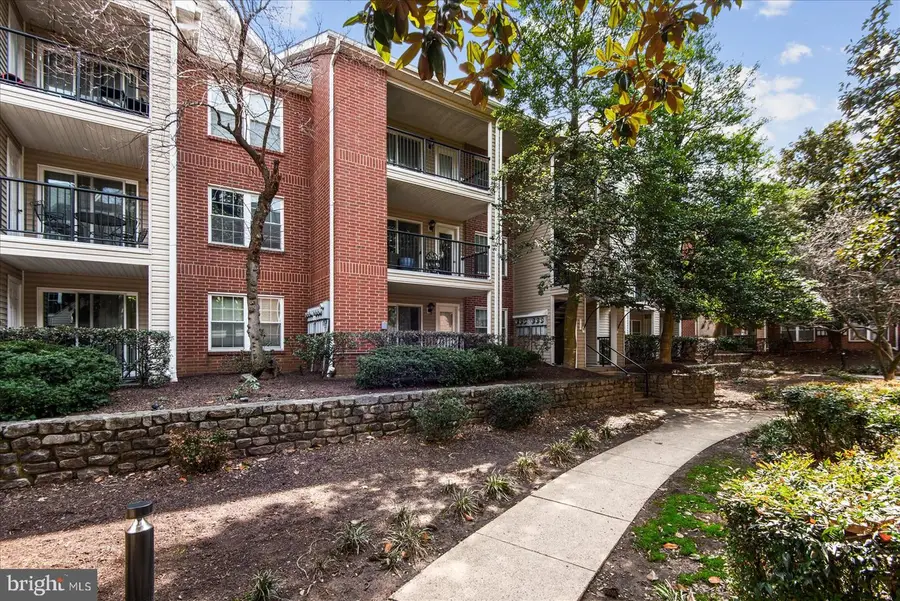 3308 Wyndham Cir #221, Alexandria, VA 22302 - #2