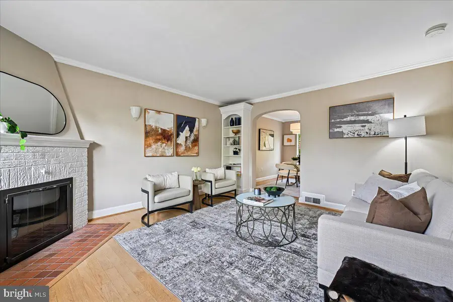 803 Chetworth Pl, Alexandria, VA 22314 - #2