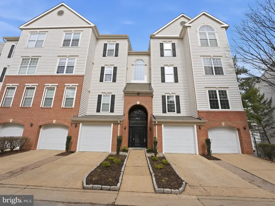 4667 Longstreet Ln #205, Alexandria, VA 22311 - #2