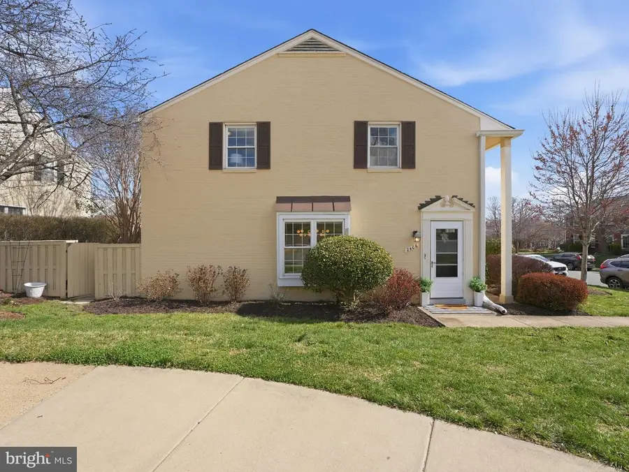 2406 N Dearing St, Alexandria, VA 22302 - #2