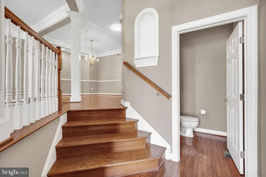 718 Hawkins Way, Alexandria, VA 22314 - #3