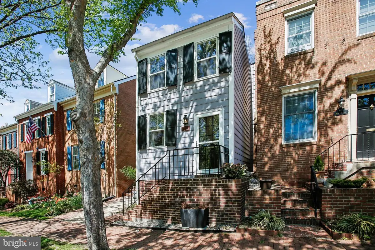 813 Wolfe St, Alexandria, VA 22314 - #1