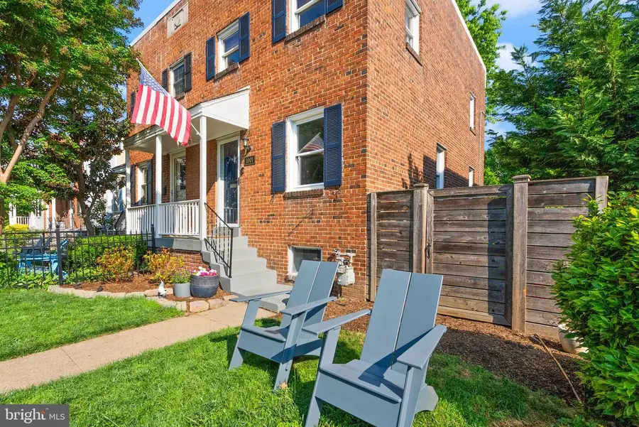 1001 Bashford Ln, Alexandria, VA 22314 - #2