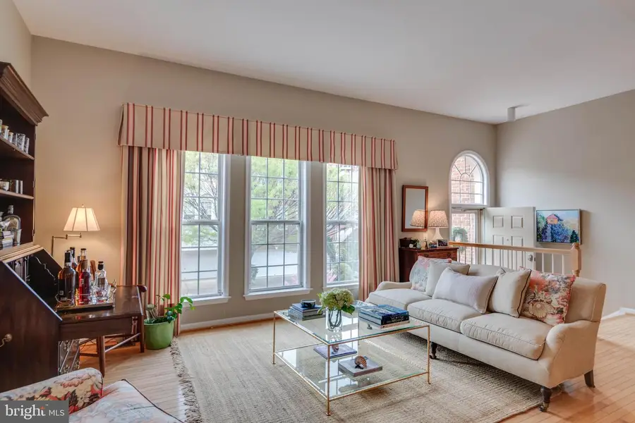 4613 Lambert Pl, Alexandria, VA 22311 - #3