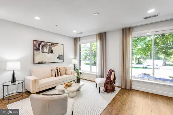 625 Slaters Ln #107, ALEXANDRIA, VA 22314