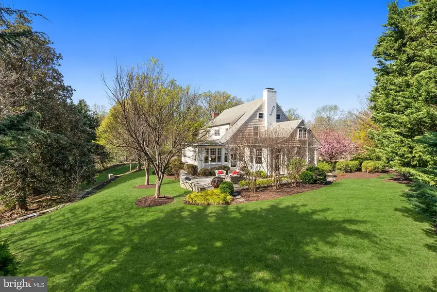 2307 Russell Rd, Alexandria, VA 22301 - #2