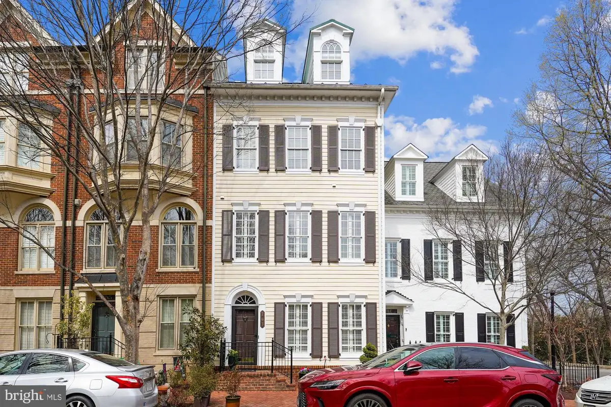703 Rose Sq, Alexandria, VA 22314 - #1