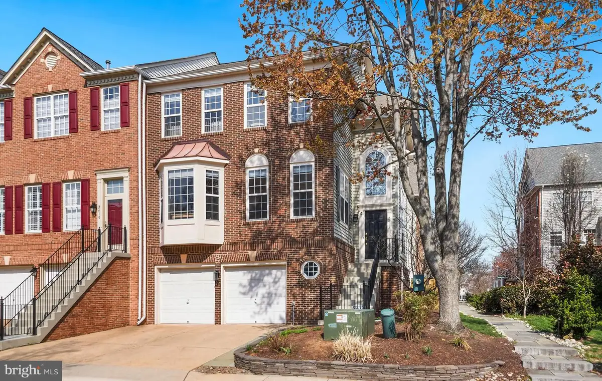 2412 Gretter Pl, Alexandria, VA 22311 - #1