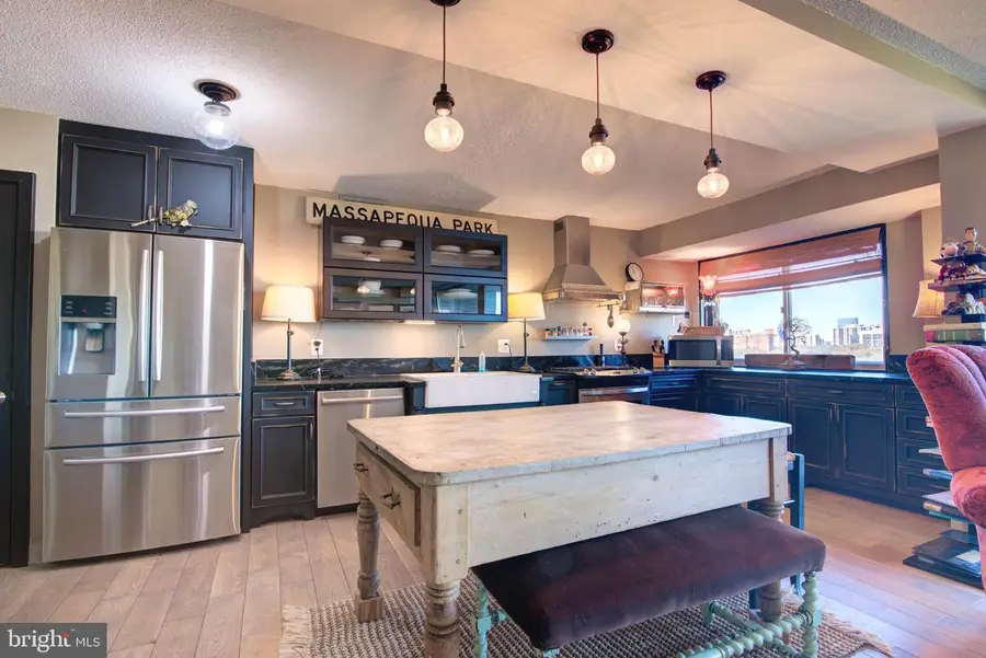 2500 N Van Dorn St #801, Alexandria, VA 22302 - #3