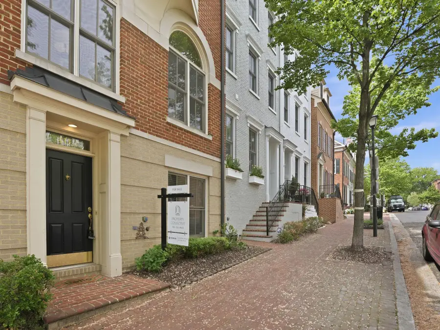 402 Oronoco St, Alexandria, VA 22314 - #3