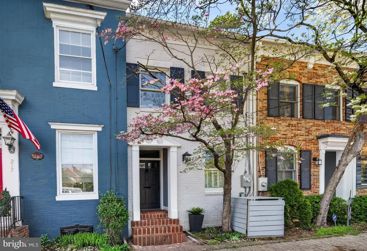 215 S Payne St S, Alexandria, VA 22314 - #1