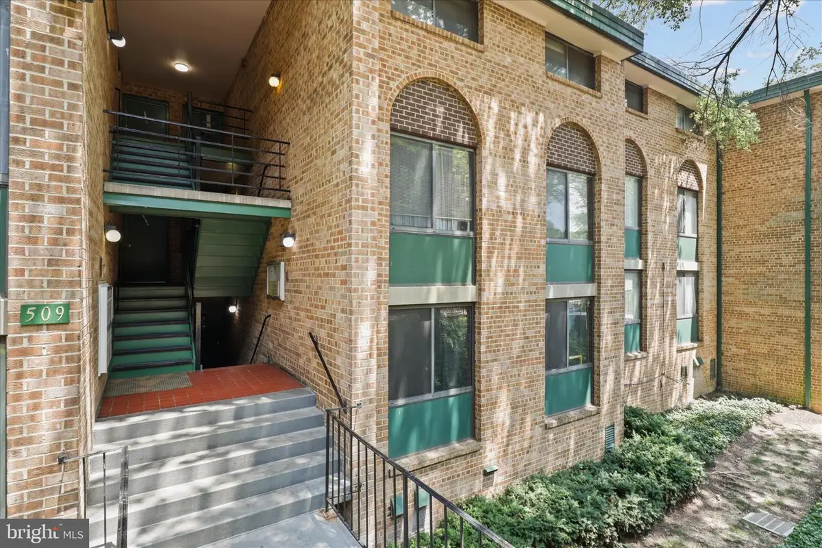 509 N Armistead St #103, Alexandria, VA 22312 - #1