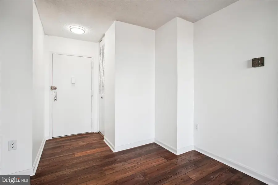 1225 Martha Custis Dr #811, Alexandria, VA 22302 - #2