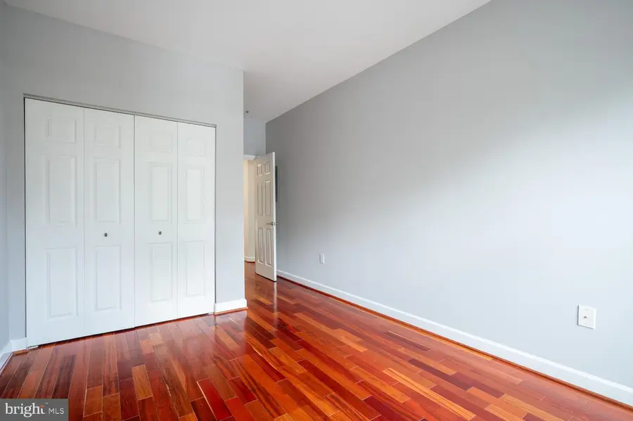 275 S Pickett St #201, Alexandria, VA 22304 - #3