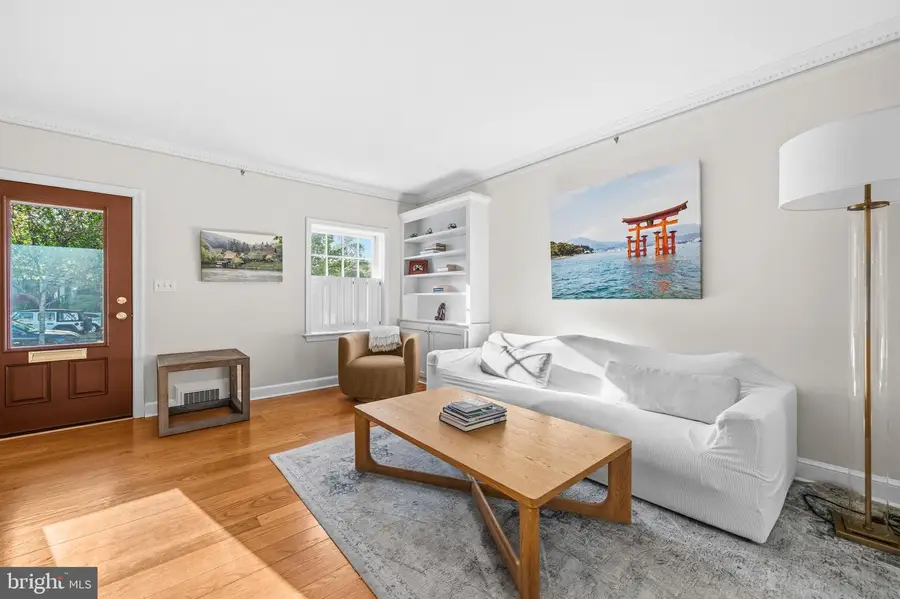 902 S Saint Asaph St, Alexandria, VA 22314 - #3