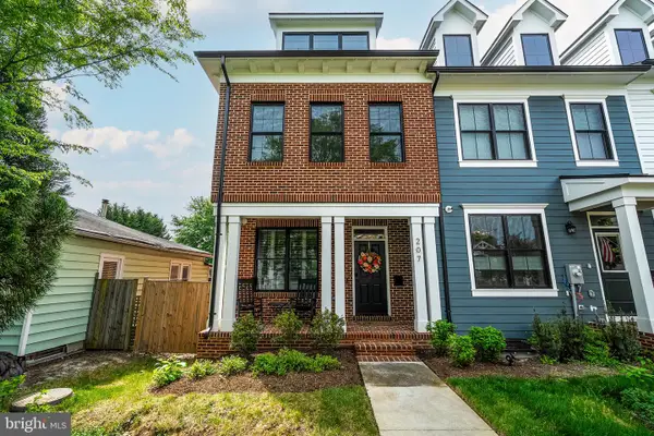 207 E Duncan Ave, ALEXANDRIA, VA 22301
