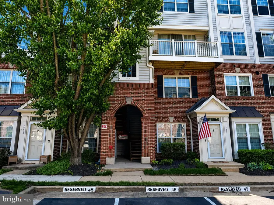 1734 Kingsgate Ct #302, Alexandria, VA 22302 - #2