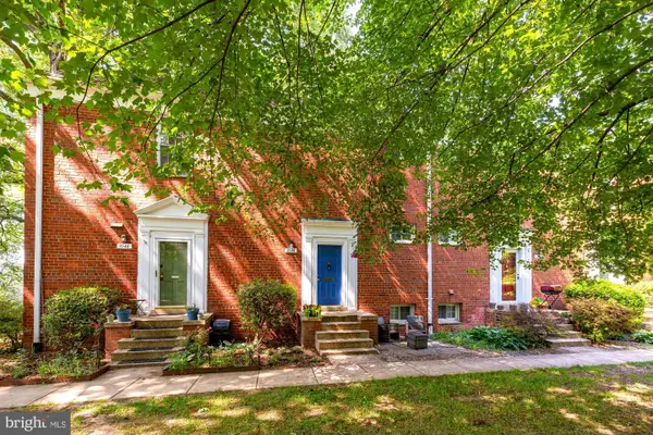 3548 Martha Custis Dr, ALEXANDRIA, VA 22302