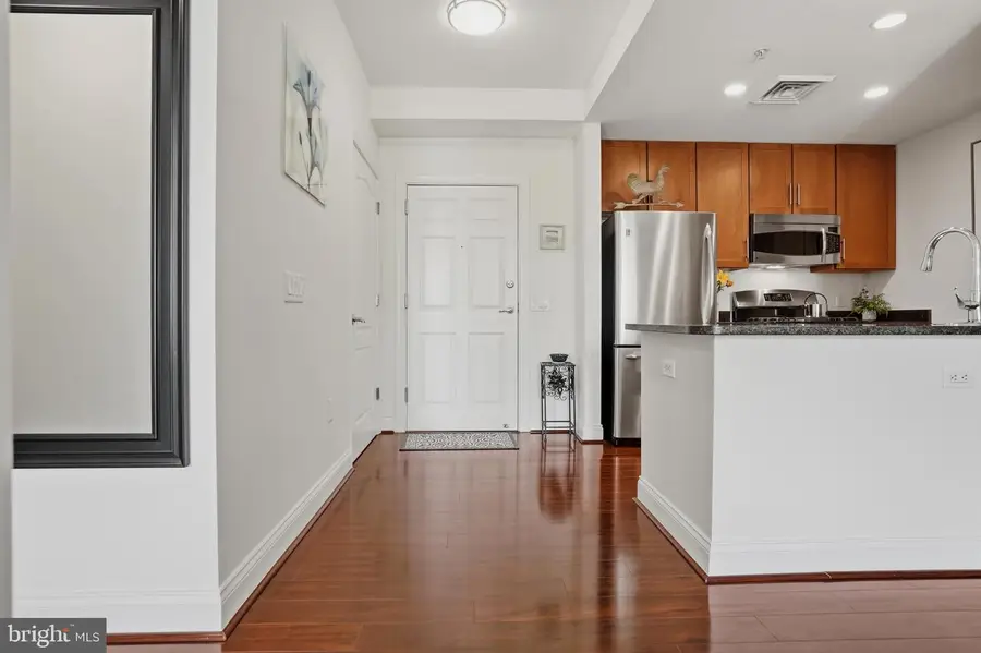 1111 Oronoco St #427, Alexandria, VA 22314 - #2