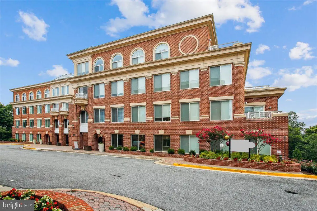 635 Slaters Ln #301, Alexandria, VA 22314 - #1