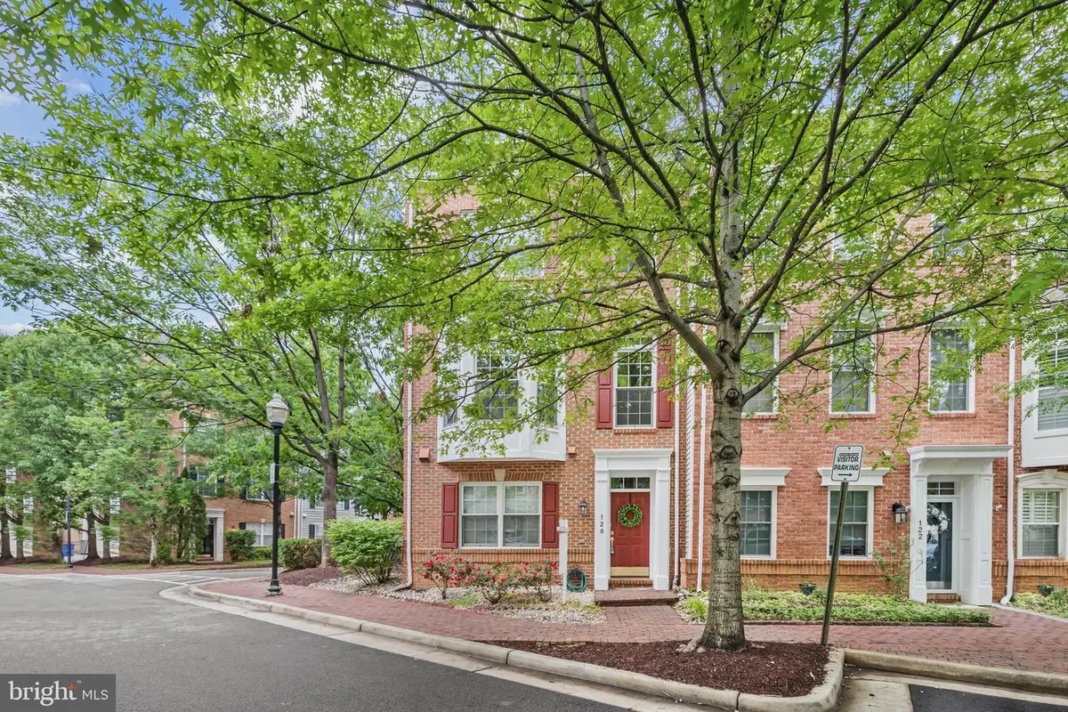 120 Martin Ln, Alexandria, VA 22304 - #1