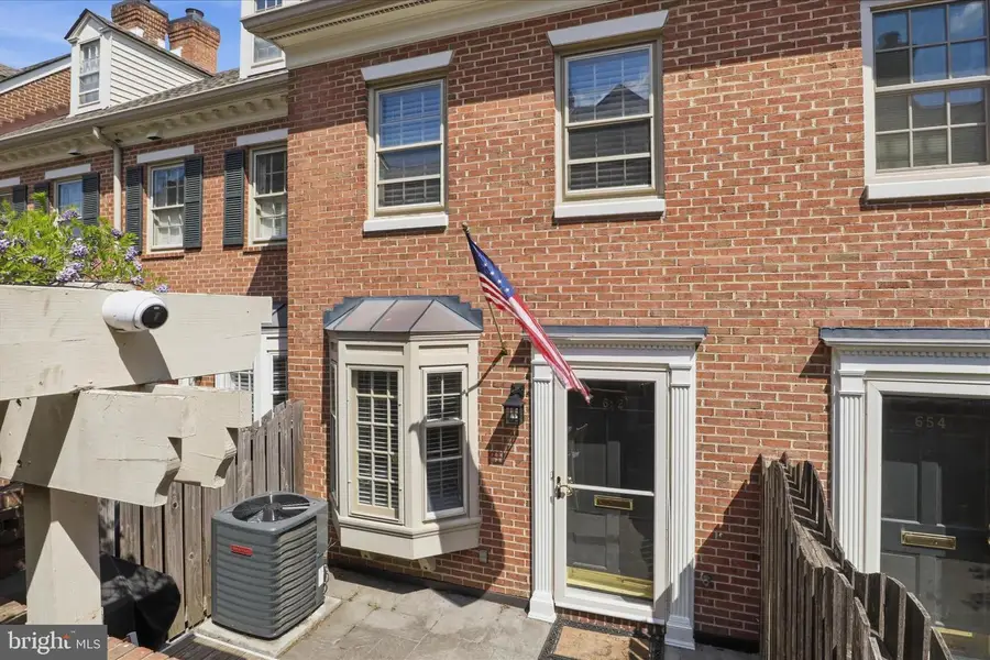 652 S Columbus St, Alexandria, VA 22314 - #2