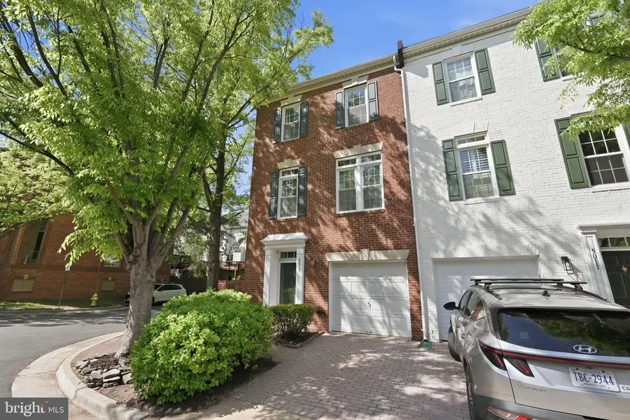 5013 Waple Ln, Alexandria, VA 22304 - #2