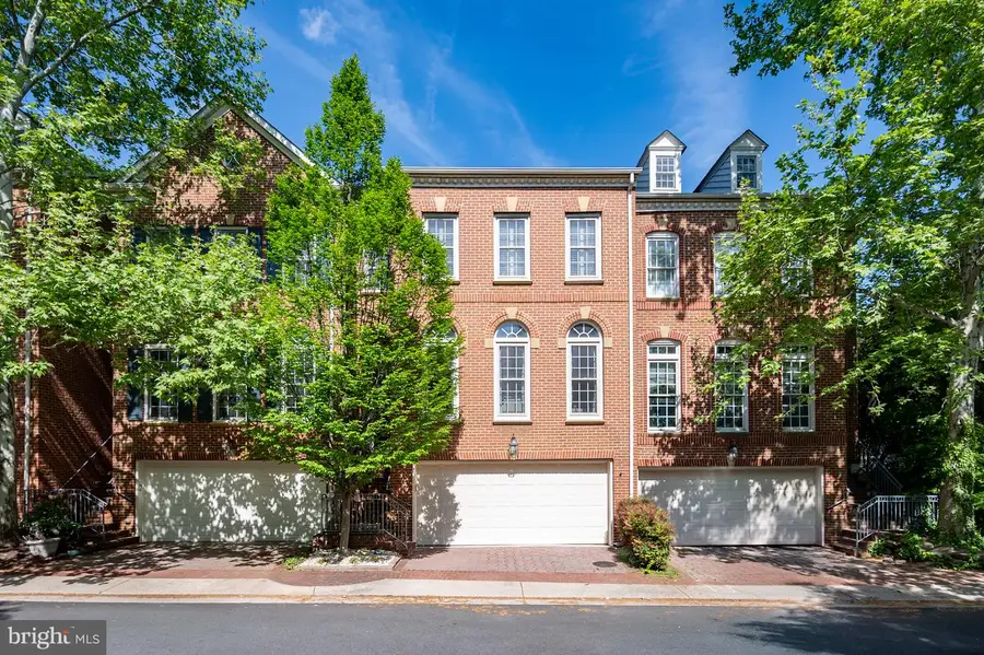 5241 Brawner Pl, Alexandria, VA 22304 - #2