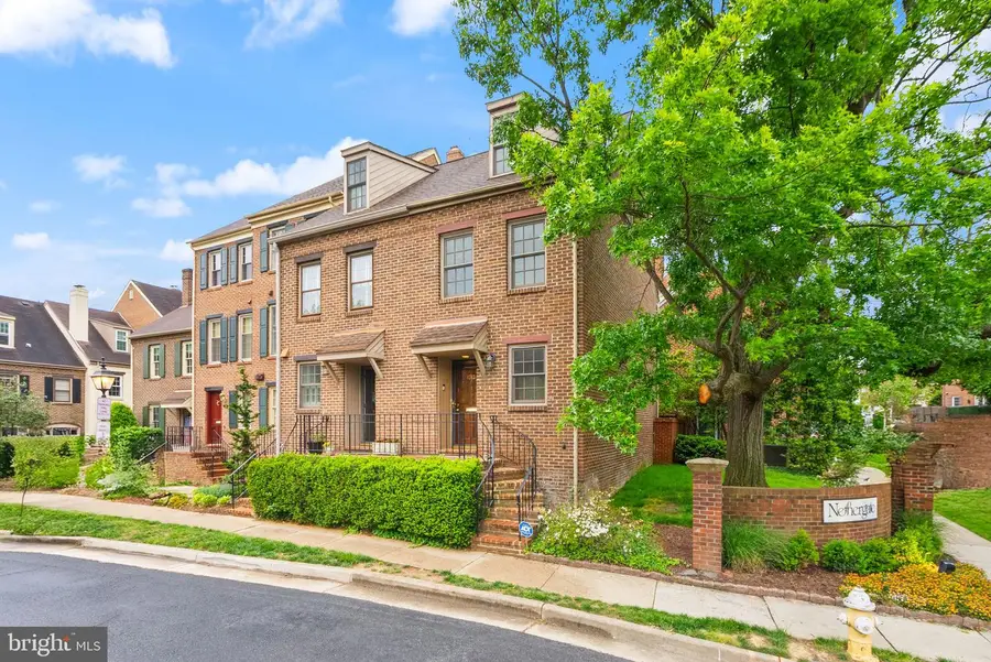 1242 Michigan Ct, Alexandria, VA 22314 - #2