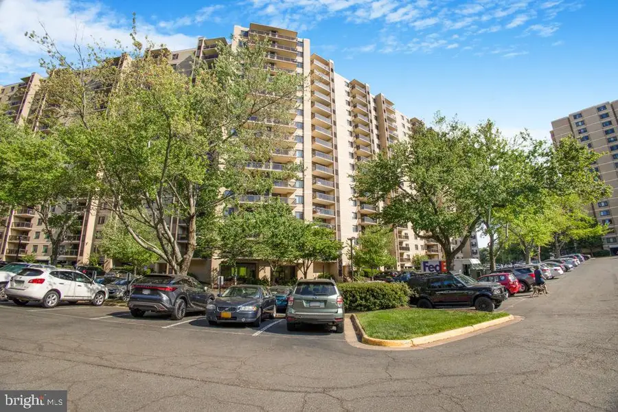 205 Yoakum Pkwy #1502, Alexandria, VA 22304 - #3