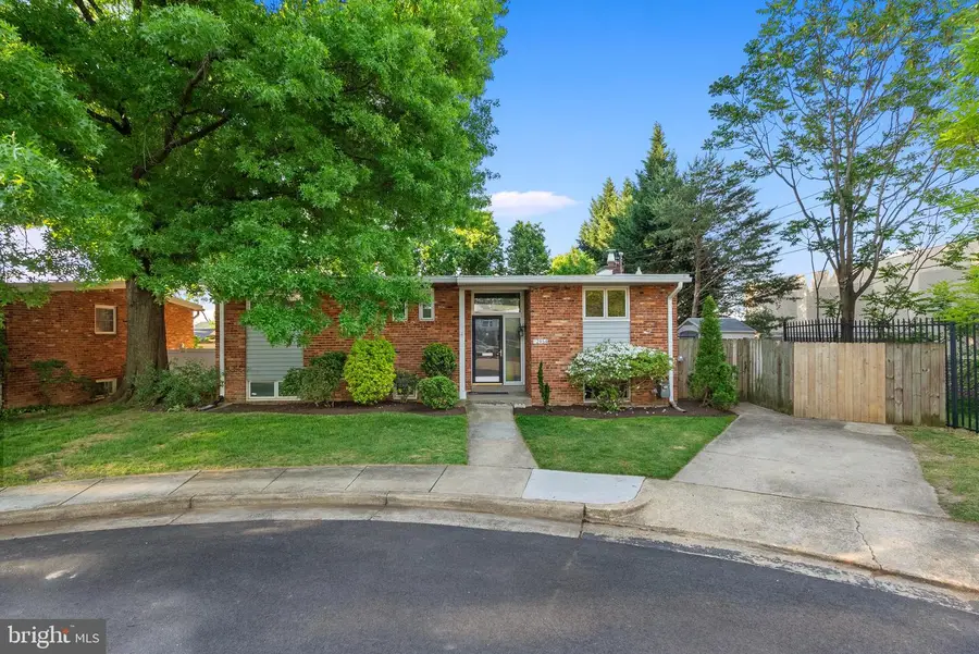 2954 Viewpoint Rd, Alexandria, VA 22314 - #2