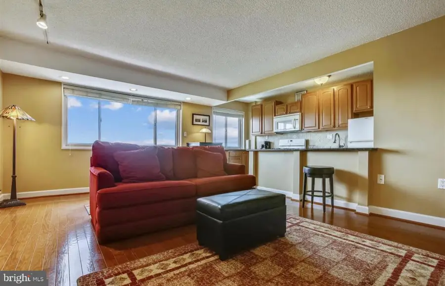 2500 N Van Dorn St, Alexandria, VA 22302 - #3