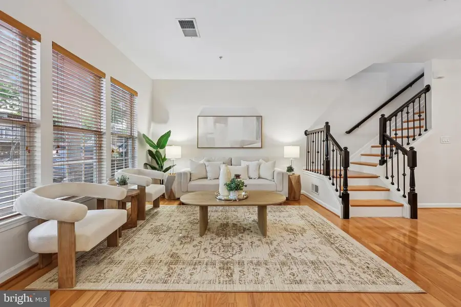 5091 Donovan Dr, Alexandria, VA 22304 - #2