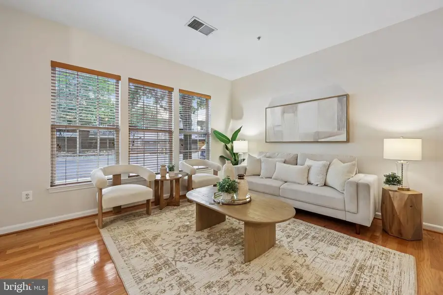 5091 Donovan Dr, Alexandria, VA 22304 - #3