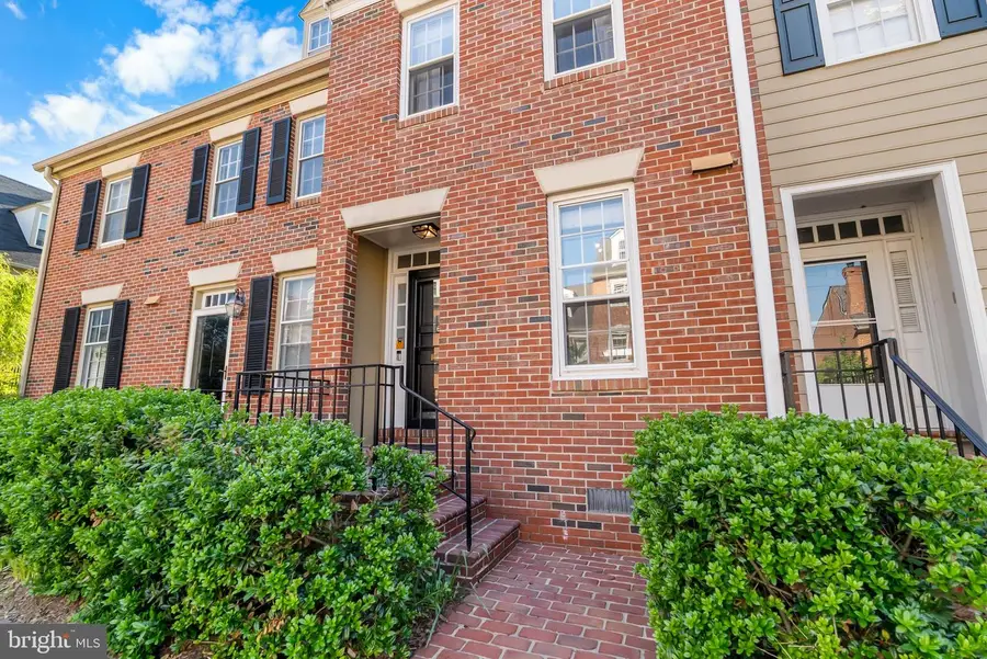 633 S Columbus St, Alexandria, VA 22314 - #3