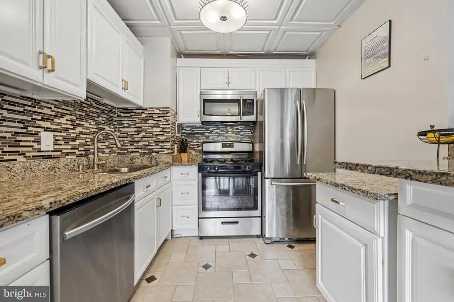 16 S Van Dorn St #101, Alexandria, VA 22304 - #2