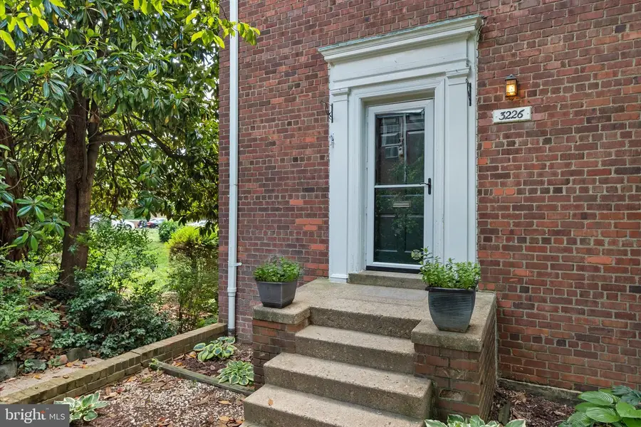 3226 Gunston Rd, Alexandria, VA 22302 - #3