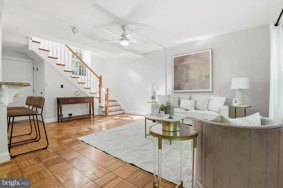3114 Ravensworth Pl, Alexandria, VA 22302 - #2