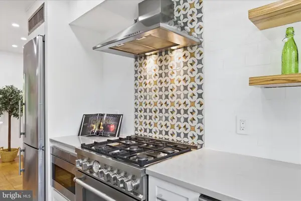 1929 N Quaker Ln, ALEXANDRIA, VA 22302