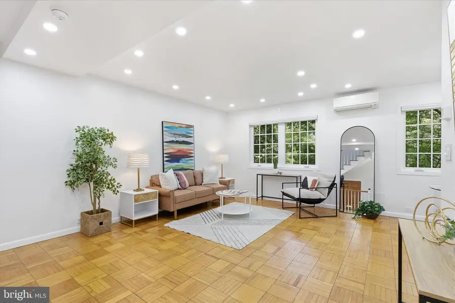 1929 N Quaker Ln, Alexandria, VA 22302 - #2