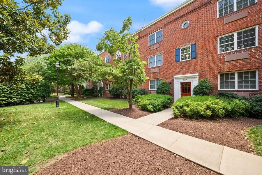 1626 W Abingdon Dr W #302, Alexandria, VA 22314 - #3