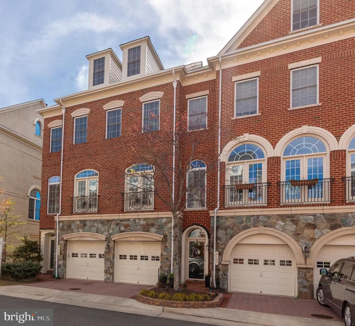 5139 Brawner Pl, Alexandria, VA 22304 - #1