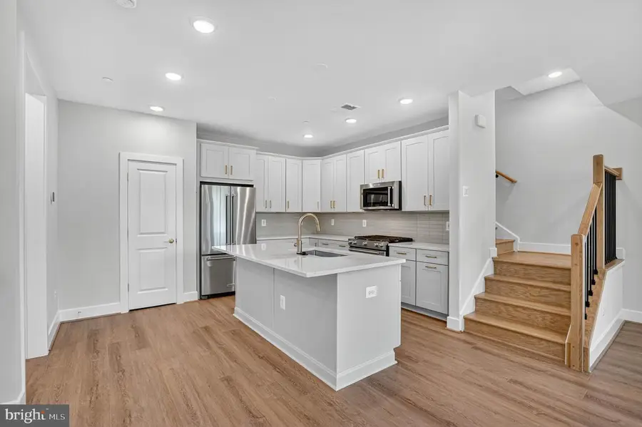 142 Pepperell St, Alexandria, VA 22304 - #2