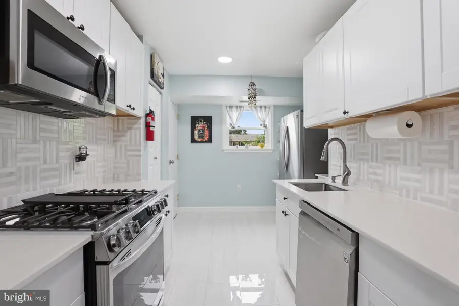 5913 Mayflower Ct #101, Alexandria, VA 22312 - #3