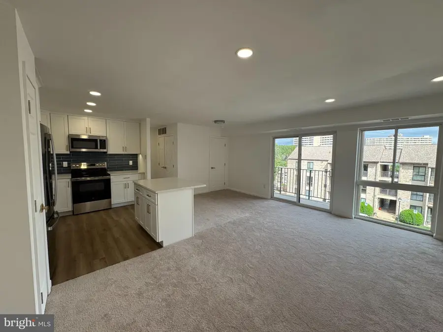 6153 Edsall Rd #i, Alexandria, VA 22304 - #2