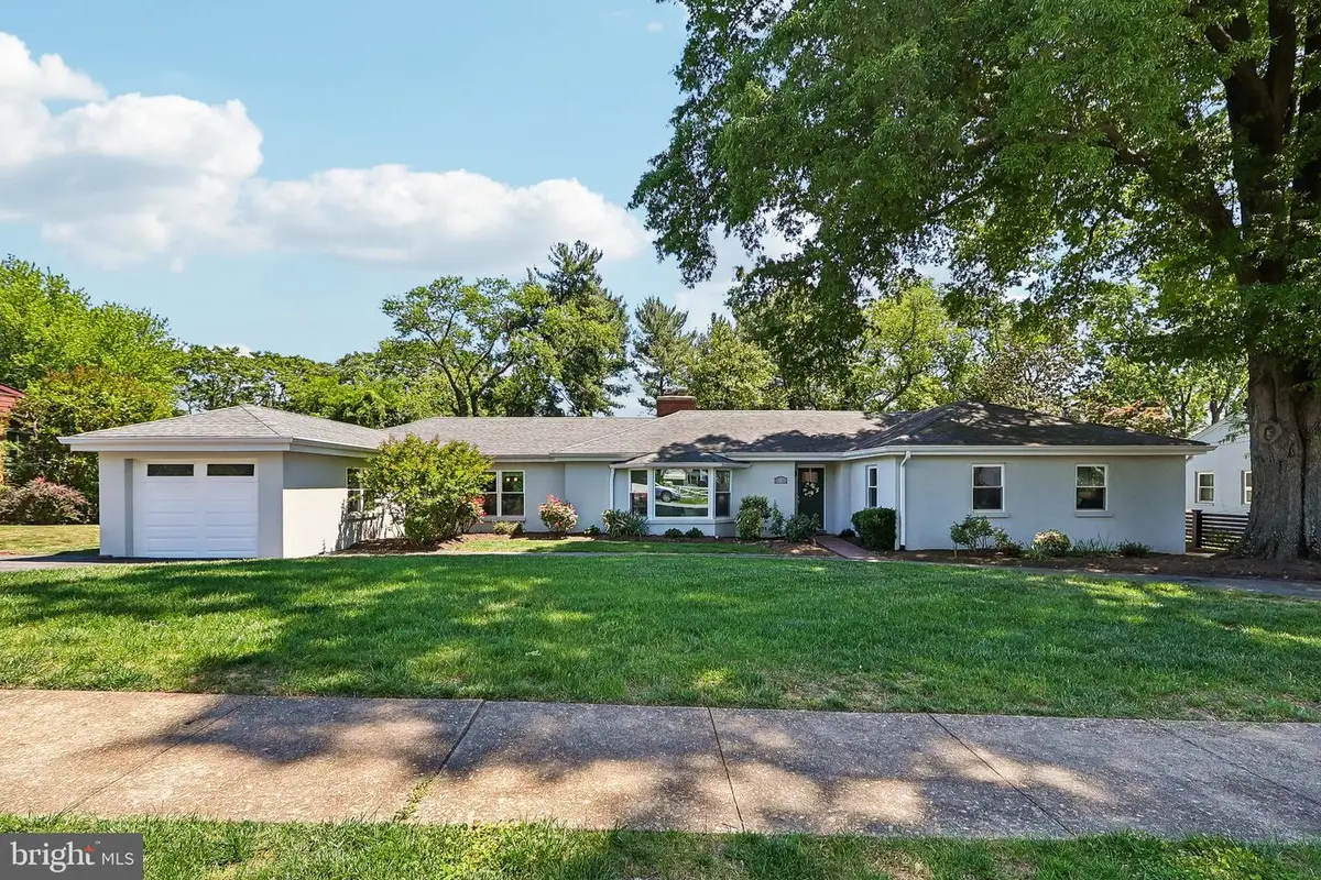 201 Longview Dr, Alexandria, VA 22314 - #1