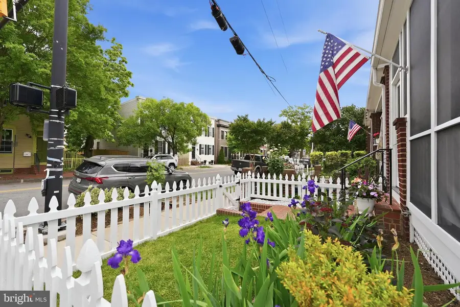 636 N Columbus St, Alexandria, VA 22314 - #3