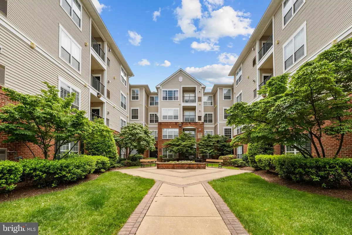 4862 Eisenhower Ave #273, Alexandria, VA 22304 - #1